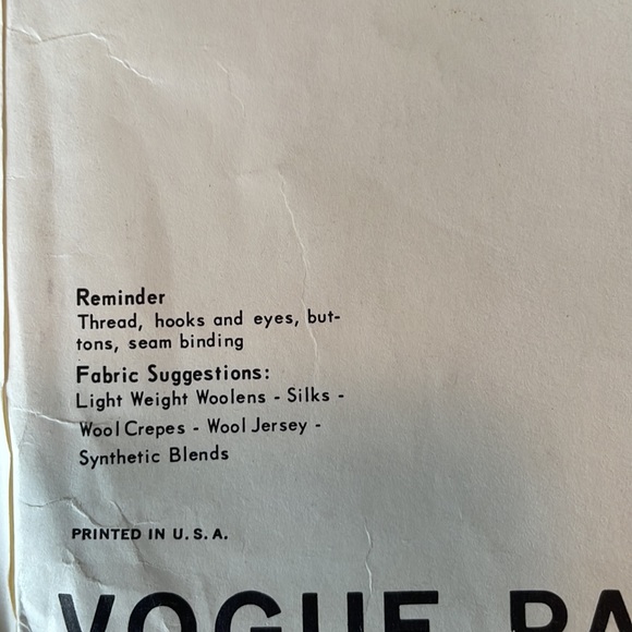 Vogue pattern Basic Dress Design 1544, semi fitted A shaped bias basic dress - Picture 3 of 12